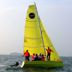 2017 New Design Fiberglass Sailing Yacht China Made